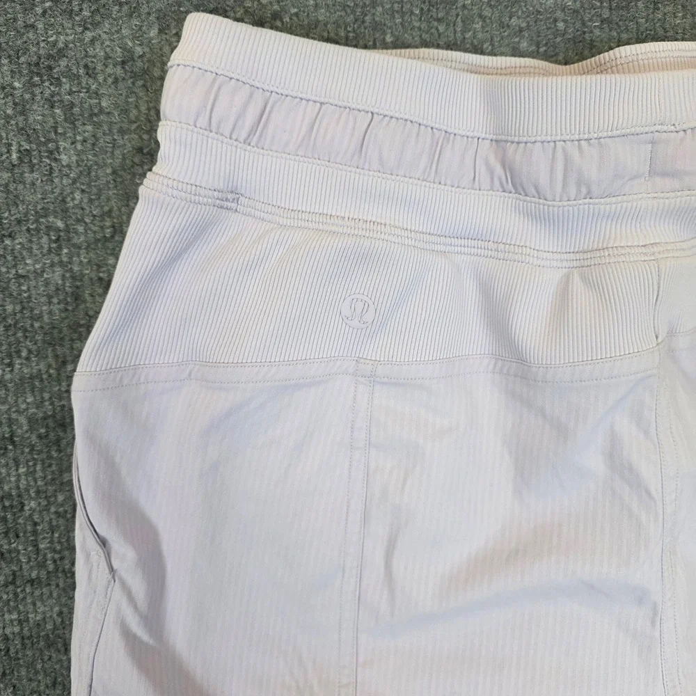 Lululemon Dance Studio High Rise Shorts 3.5
